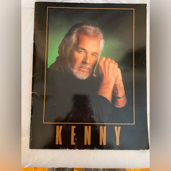 Rare Kenny Rogers in concert book - Picture 2 of 3